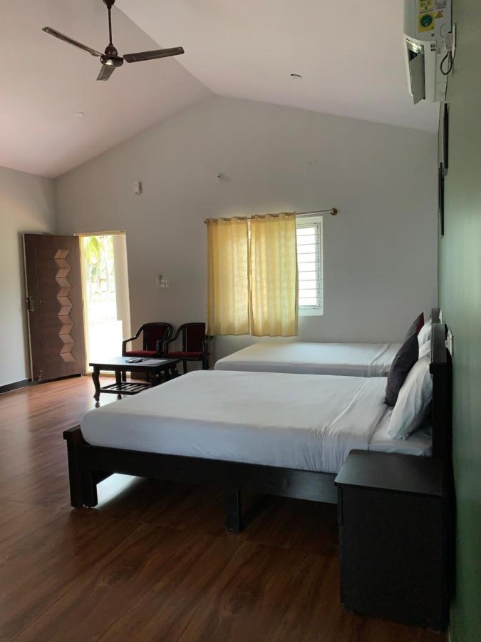 Thumbe Goodu Resort Yadiyur Esterno foto