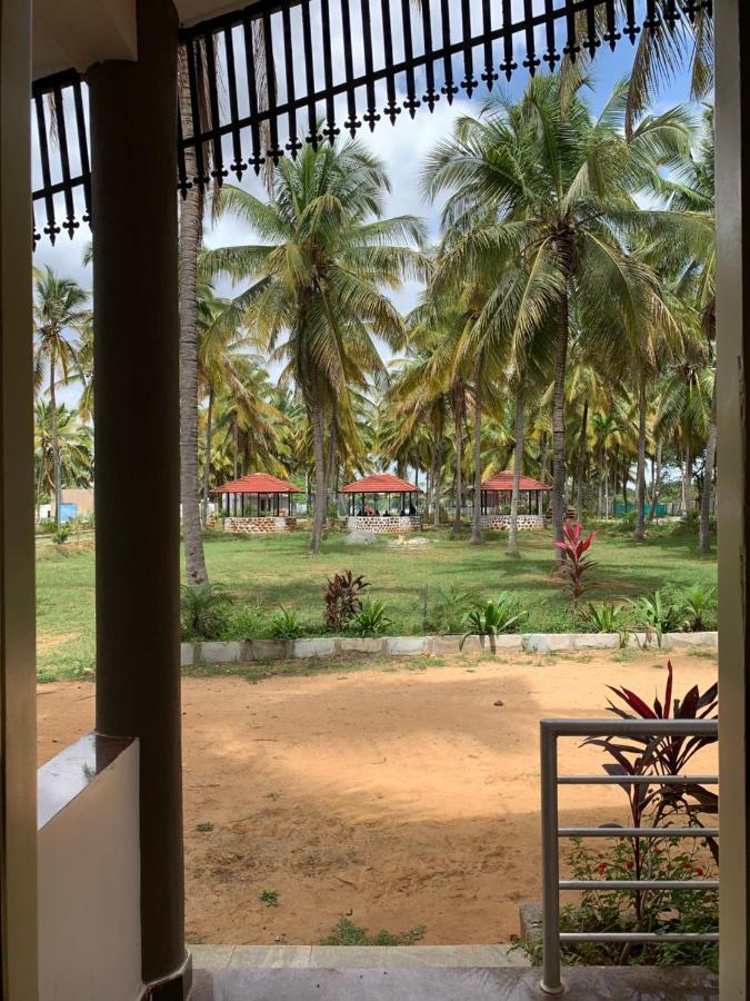 Thumbe Goodu Resort Yadiyur Esterno foto